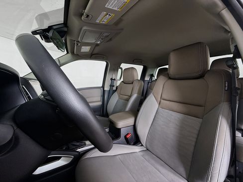 Used 2023 Nissan Frontier SV RWD image 25
