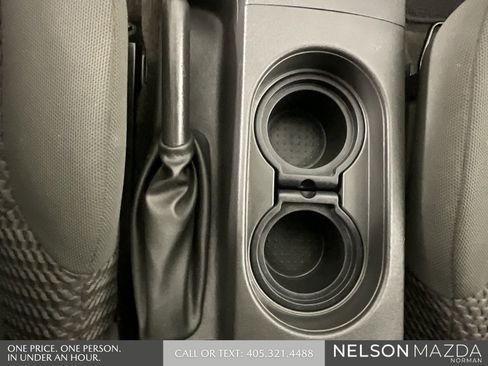 Used 2014 Nissan Frontier SV image 33