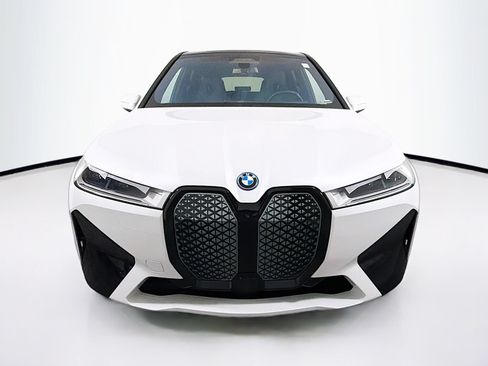 Used 2024 BMW iX xDrive50 w/ Premium Package AWD/4WD image 2
