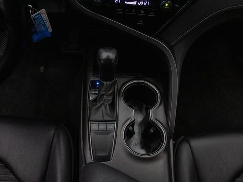 Used 2022 Toyota Camry SE image 22