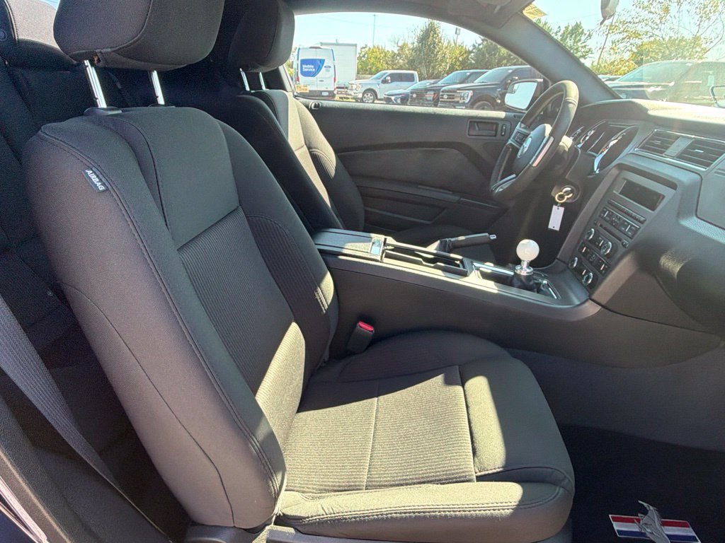 Used 2011 Ford Mustang GT RWD image 37