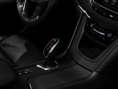 Used 2019 Cadillac XT5 Premium Luxury FWD image 24