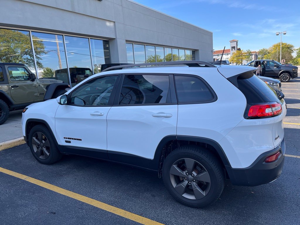 Used 2016 Jeep Cherokee 75th Anniversary AWD/4WD image 8