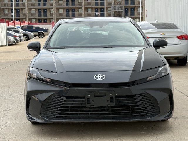 Used 2025 Toyota Camry LE FWD image 8
