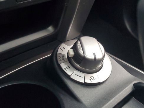 Used 2018 Toyota 4Runner 4WD image 30