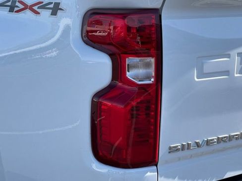 Used 2025 Chevrolet Silverado 2500 LT w/ Convenience Package image 48