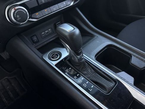 Used 2024 Nissan Sentra SV image 21