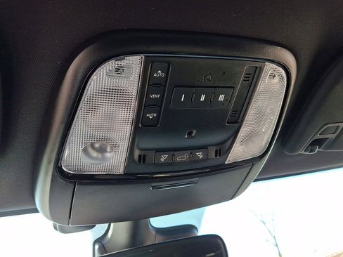 Used 2022 Dodge Durango GT image 30