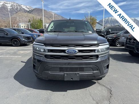 Used 2024 Ford Expedition Max XLT image 2