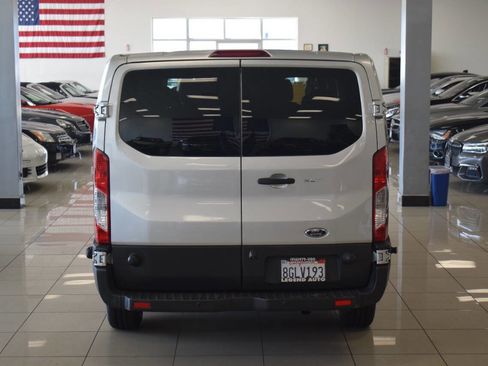 Used 2017 Ford Transit 350 XLT image 32