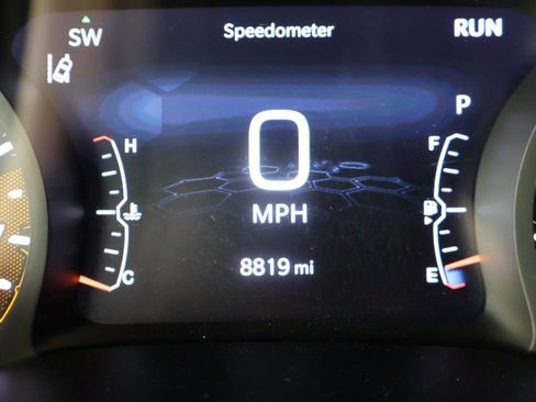 Used 2025 Jeep Compass Latitude image 34