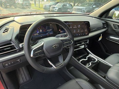 New 2027 Chevrolet Traverse LT w/ Midnight/Sport Edition FWD image 3