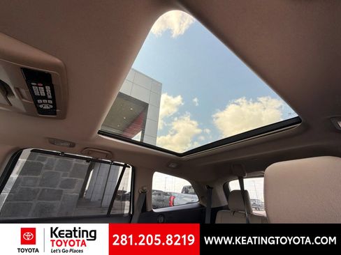 Used 2018 Honda Pilot Elite image 15