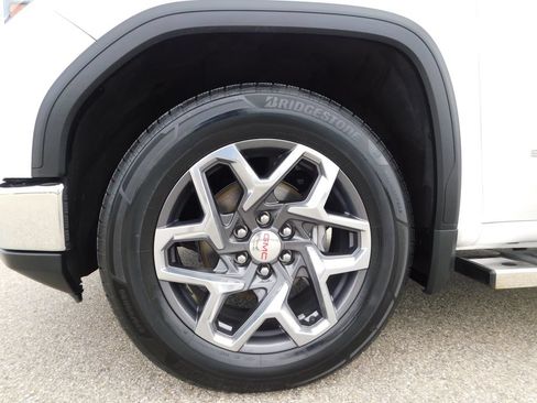 Used 2023 GMC Sierra 1500 SLT AWD/4WD image 15