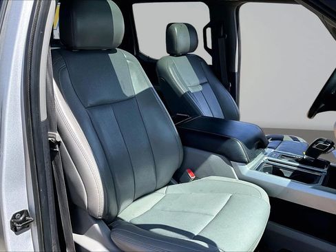 Used 2018 Ford F150 Lariat w/ Equipment Group 502A Luxury AWD/4WD image 35