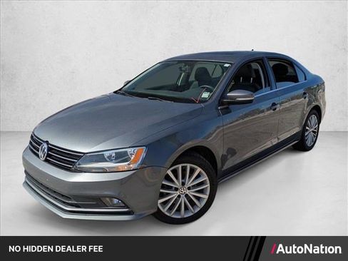Used 2015 Volkswagen Jetta SE FWD image 1