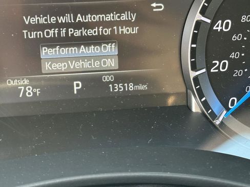 Used 2025 Toyota Highlander XLE AWD/4WD image 13