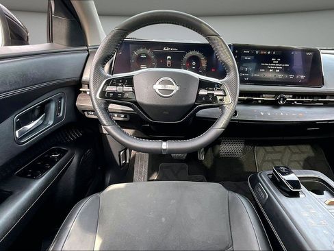 Used 2024 Nissan Ariya FWD image 9