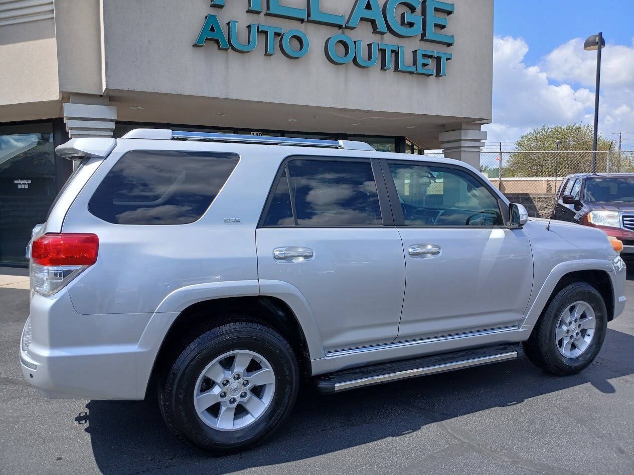 Used 2012 Toyota 4Runner SR5 w/ Premium Pkg AWD/4WD image 6
