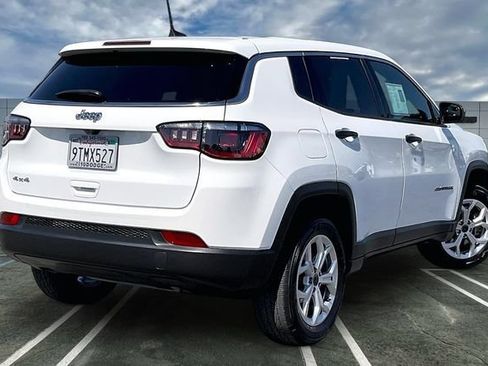 Used 2025 Jeep Compass Sport AWD/4WD image 13