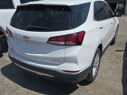 Used 2024 Chevrolet Equinox LT AWD/4WD image 3