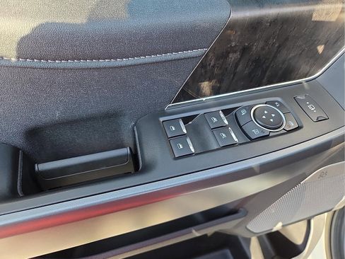 Used 2025 Ford F350 Lariat w/ Tremor Off-Road Package image 13