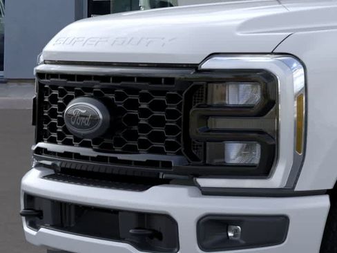 New 2026 Ford F350 Lariat w/ Black Appearance Package AWD/4WD image 17