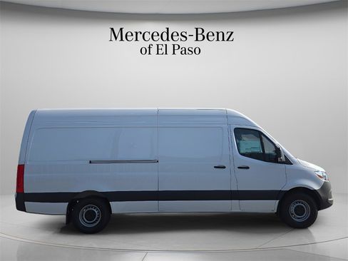 New 2025 Mercedes-Benz Sprinter 2500 image 12