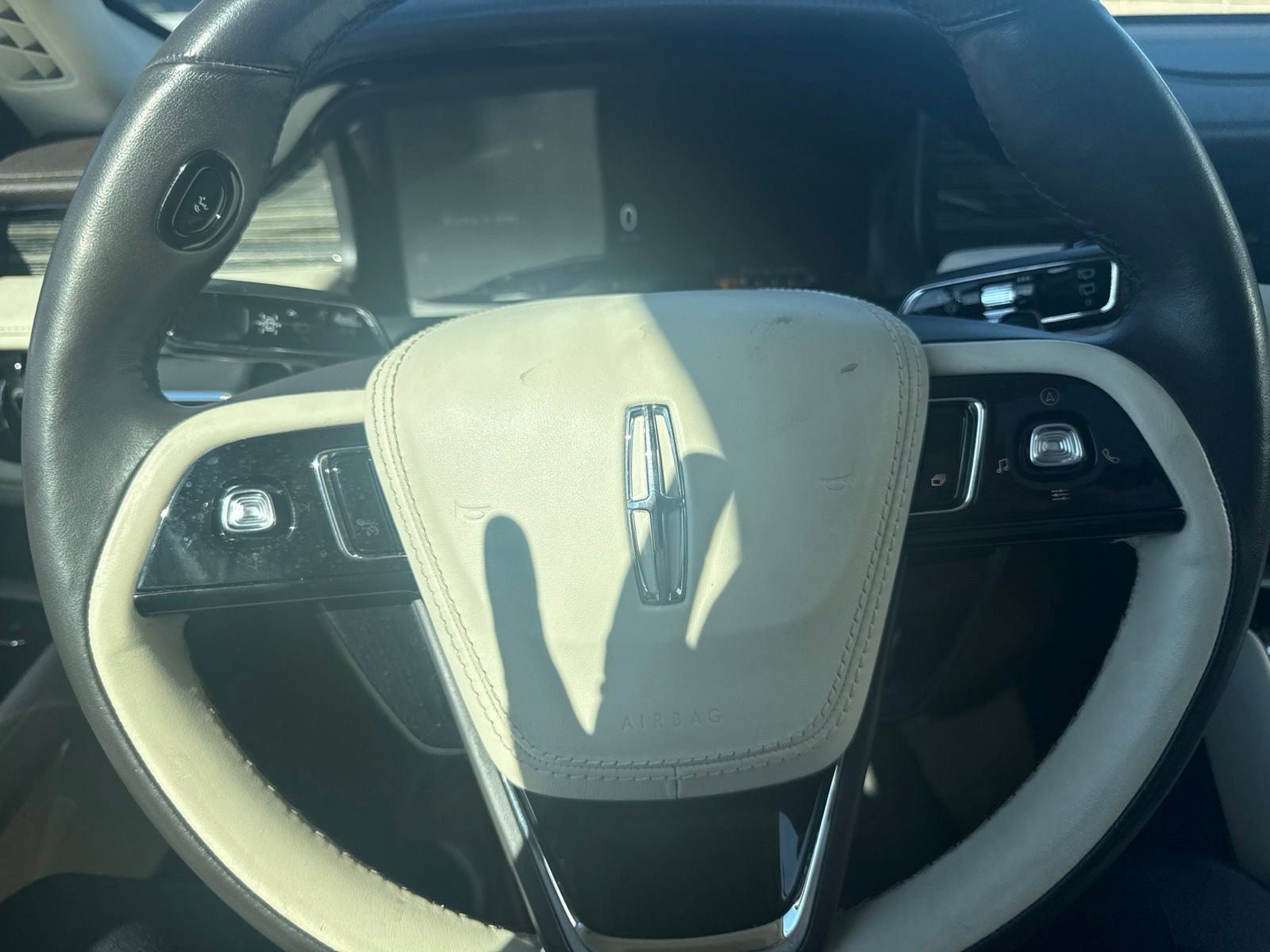 Used 2023 Lincoln Aviator Black Label w/ Class IV Trailer Tow Package AWD/4WD image 13