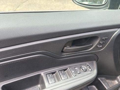 Used 2023 Honda Odyssey EX-L image 18