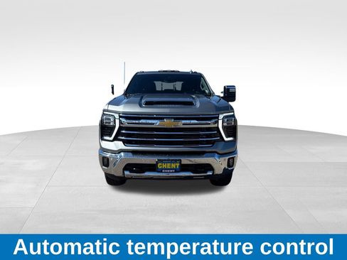 Used 2025 Chevrolet Silverado 2500 LTZ w/ LTZ Premium Package image 9