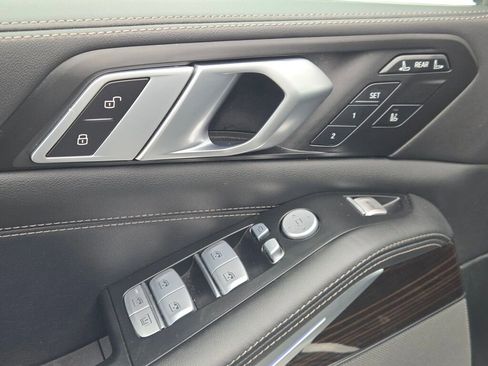 Used 2025 BMW X7 xDrive40i image 22