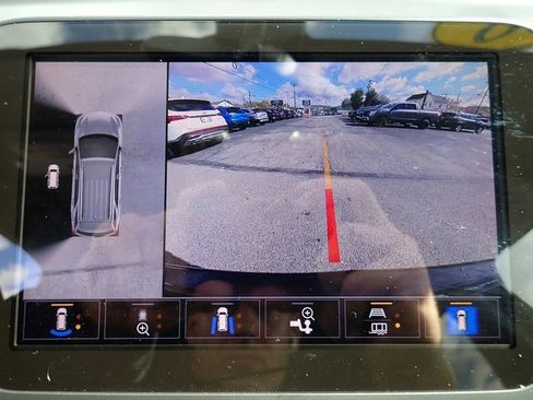 Used 2022 Chevrolet Equinox LT image 24