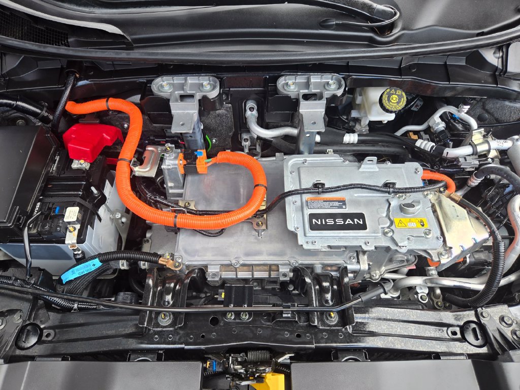 Used 2024 Nissan Ariya FWD image 34