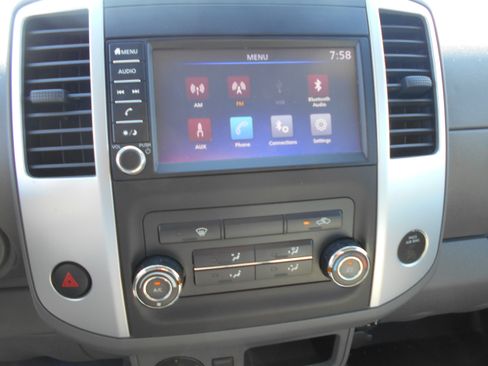 Used 2019 Nissan Frontier S RWD image 3