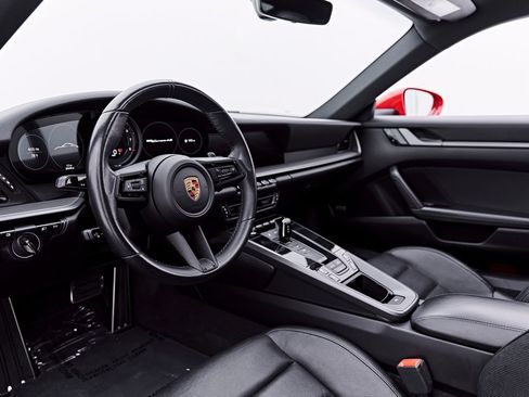 Used 2020 Porsche 911 Carrera 4S AWD/4WD image 2