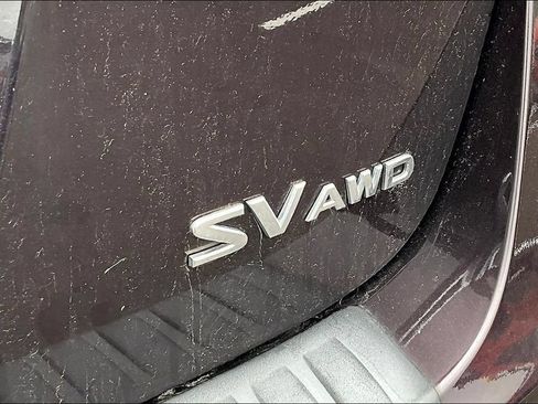 Used 2011 Nissan Rogue SV AWD/4WD image 18