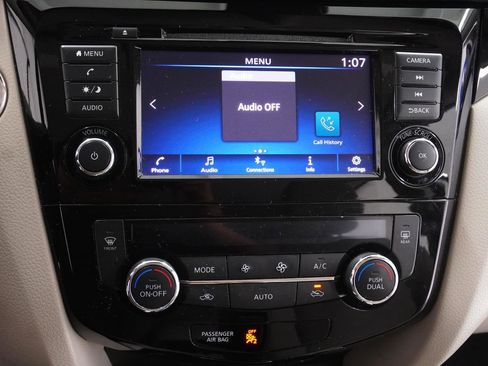 Used 2019 Nissan Rogue Sport SV image 29