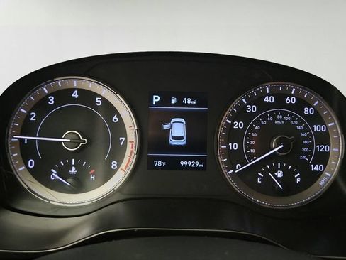 Used 2022 Hyundai Venue Limited FWD image 11