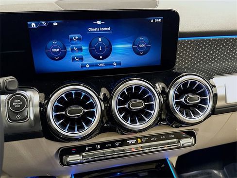 Certified 2025 Mercedes-Benz GLB 250 4MATIC image 15