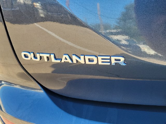 Used 2025 Mitsubishi Outlander SE FWD image 6