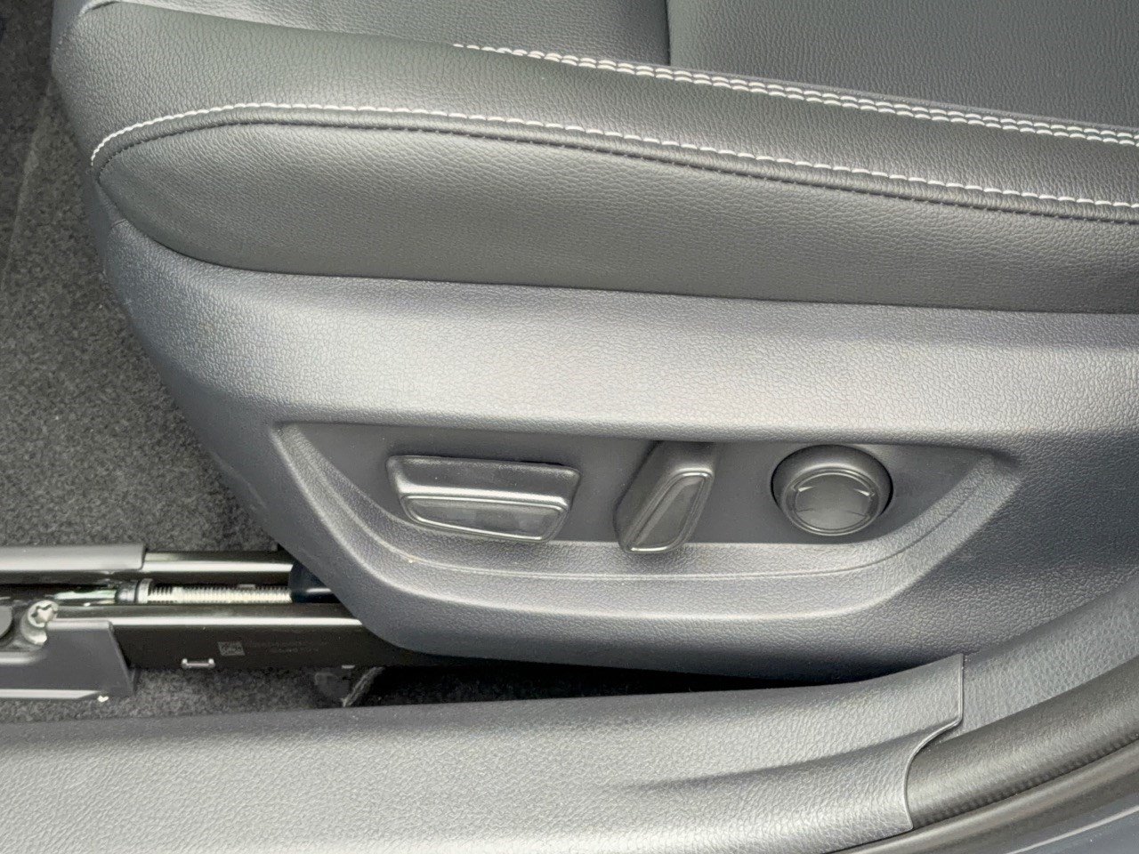 Used 2026 Toyota Camry SE FWD image 16
