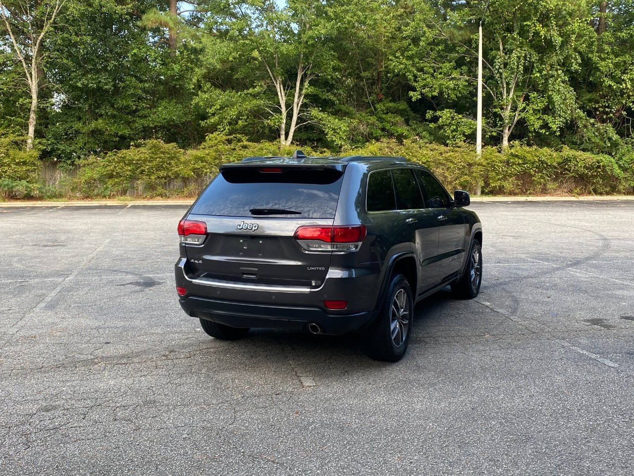 Used 2020 Jeep Grand Cherokee Limited w/ Luxury Group II AWD/4WD image 5