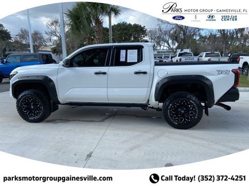 Used 2024 Toyota Tacoma SR image 7