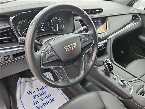 Used 2022 Cadillac XT5 Premium Luxury w/ LPO, Floor Liner Package image 10