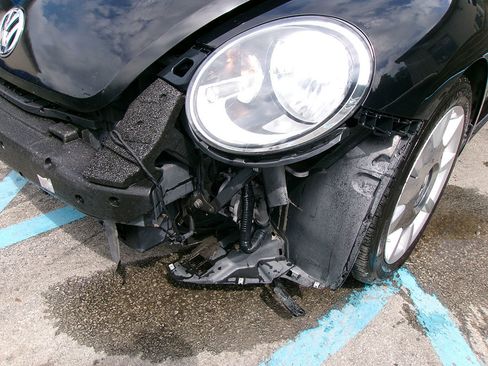 Used 2016 Volkswagen Beetle 1.8T SEL image 2