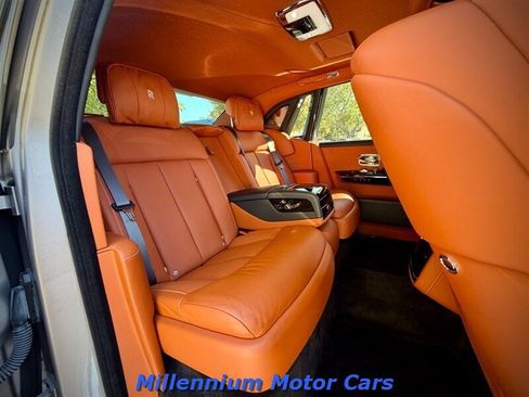 Used 2018 Rolls-Royce Phantom Sedan RWD image 31