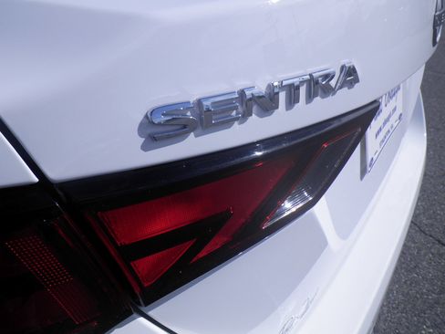 Used 2025 Nissan Sentra SV image 11