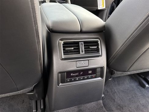 Certified 2025 MAZDA CX-90 3.3 Turbo w/ Preferred Package image 38