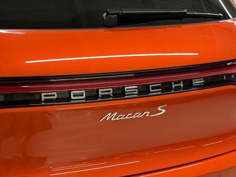 Certified 2023 Porsche Macan S AWD/4WD image 12